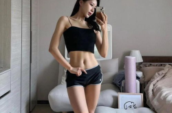 皮皮虾小姐姐马甲线图片,健身塑形，展现健康魅力